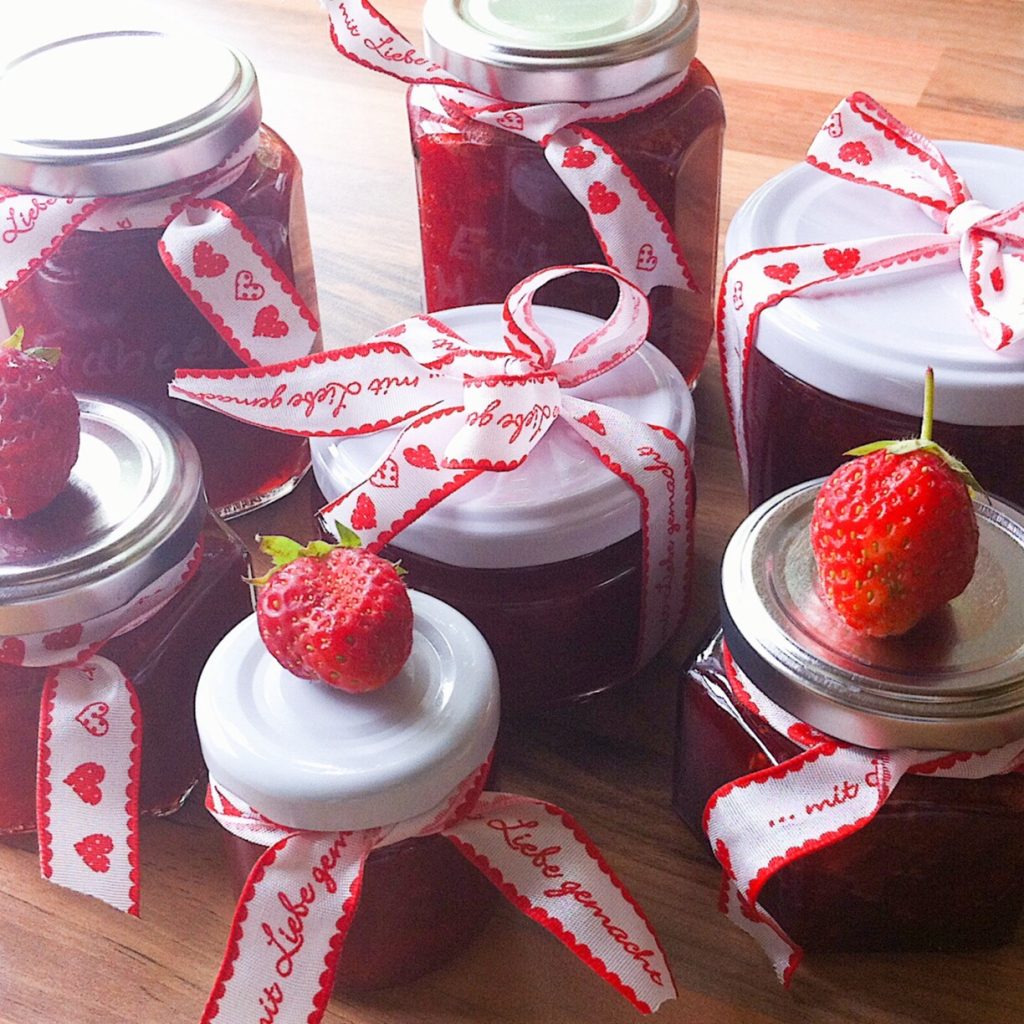 Erdbeer-Marmelade mit Holunderblüten - glutenfreie Rezepte &amp; kreative Ideen