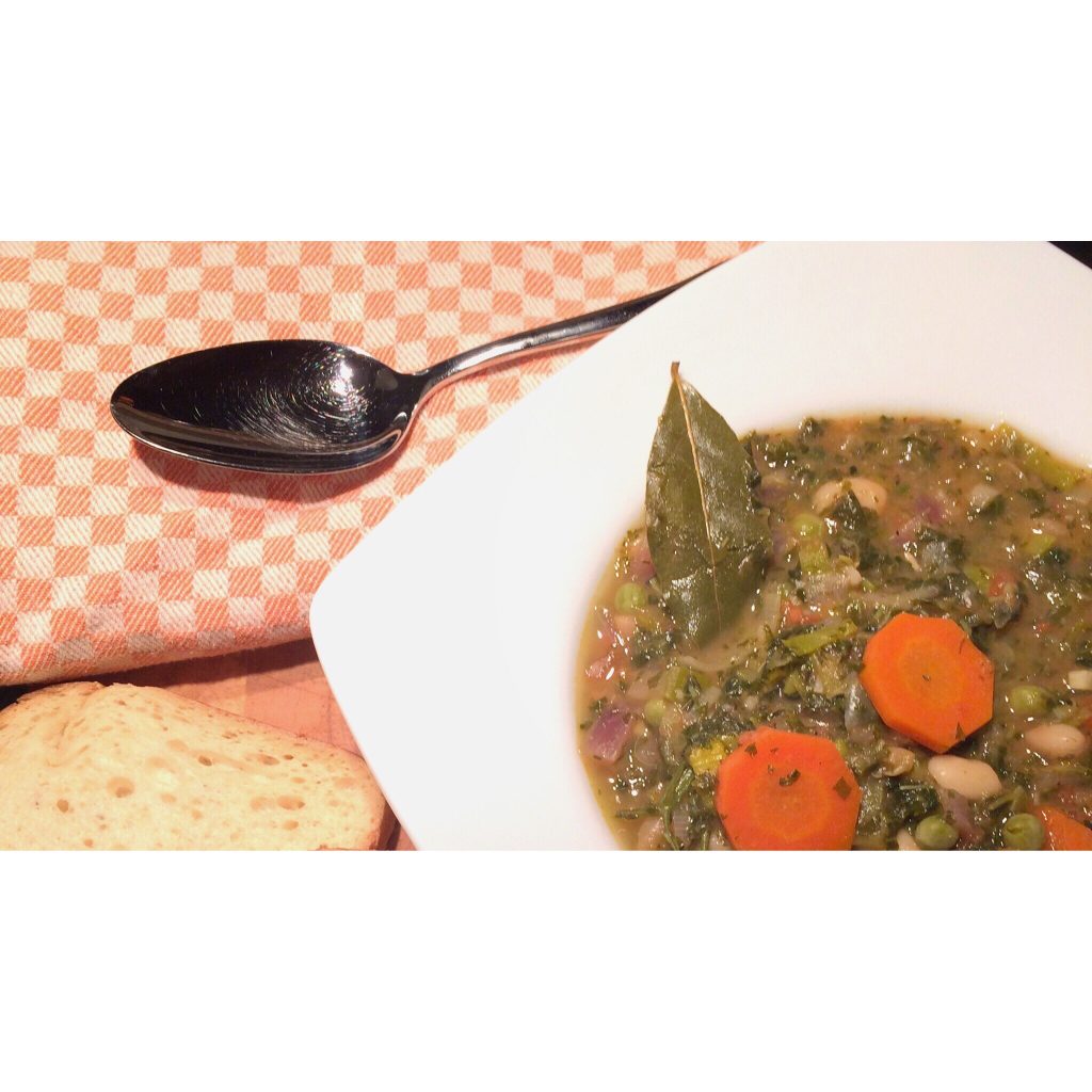 Toskanische Gemüsesuppe mit Grünkohl/weißen Bohnen - glutenfrei ...